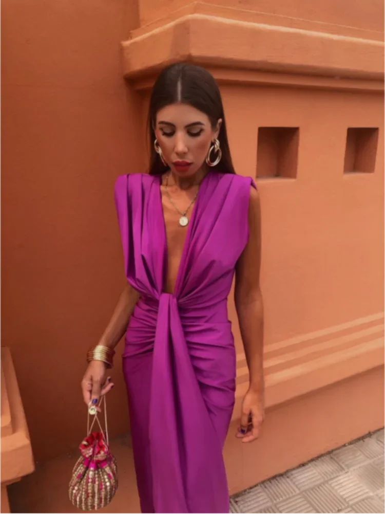 Dorothea | Abendkleid mit tiefem Ausschnitt